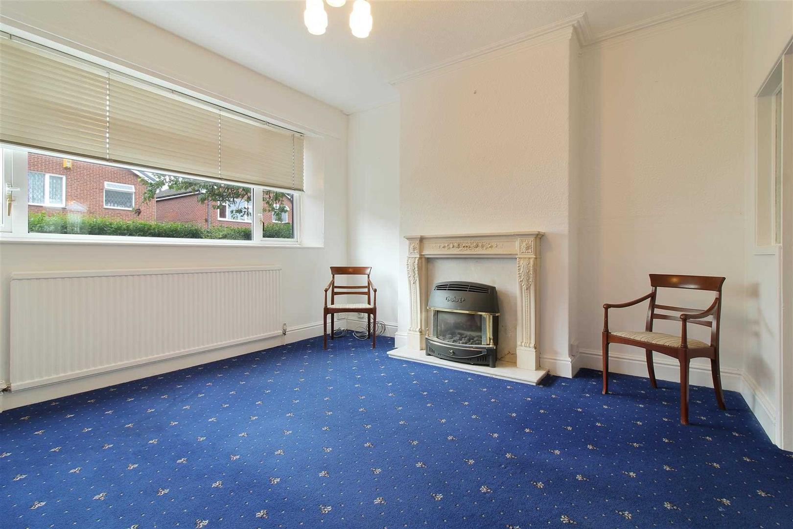 4 bed property in Fairfield Road, Chesterfield